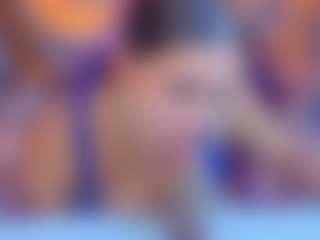 Clhoe-B's Live Sex Cam Show