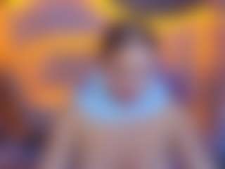 Live cam show with Clhoe-B - Hairy Pussy on UwU Esports