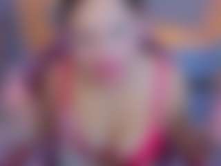 Clhoe-B's Live Sex Cam Show
