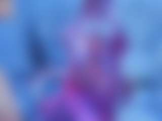 Clhoe-B's Live Sex Cam Show