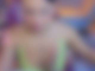 Clhoe-B's Live Sex Cam Show