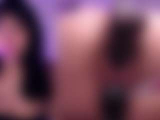 Live cam show with GigiBelli - Fuck Machine on CamClone