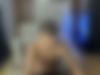 Live cam show with Juan-Mhata - Tease on Camsoda