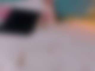 Live cam show with LiahGrey - Interactivetoy on intimatelivegirls.com