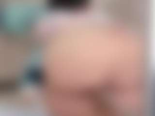 Live cam show with Lilith - Fuck Machine on CamwithHer