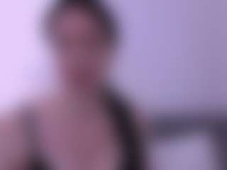 Live cam show with MiaSeductive - Body Massage on liverealitysex.com