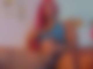 Live cam show with Paulina-Sodi - Brown Eyes on Soda Cam