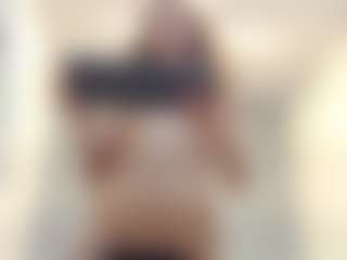 Live cam show with Sammyfit - Pm on Milfs Live