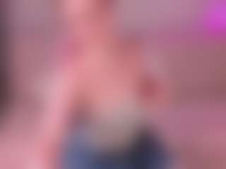 Live cam show with Elsa - Moaning on Camiplay Live