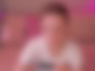 Live cam show with Elsa - Moaning on madthumbs