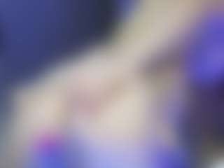 Live cam show with KarmaArms - Teasing on intimatelivegirls.com