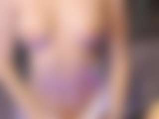Live cam show with KarmaArms - Oil on crypto-cams