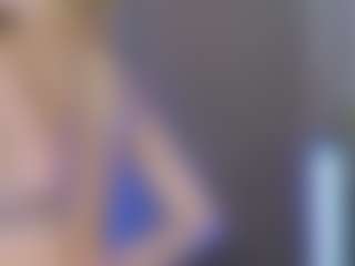 Live cam show with KarmaArms - Oil on madthumbs
