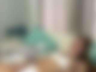 Live cam show with LonaLardin - Massage on chickslive.net