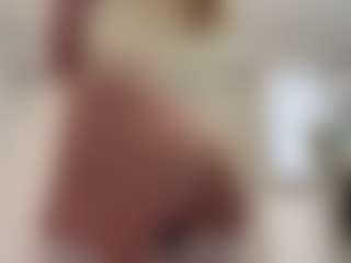 LonaLardin's Live Sex Cam Show