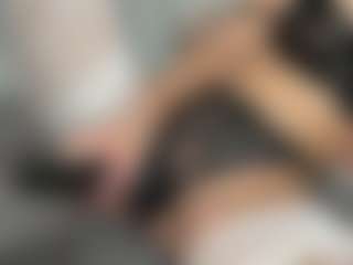 LonaLardin's Live Sex Cam Show
