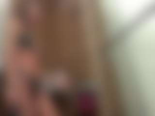 Live cam show with LonaLardin - Deepthroat on Camsoda