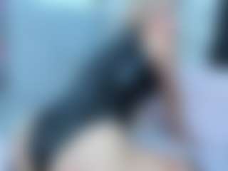 Live cam show with Doll-Foxx - Nipple Piercings on makecum.org