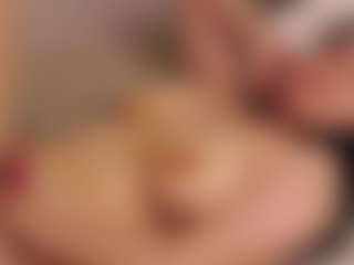 EstelleAshline's Live Sex Cam Show