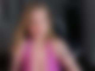 Live cam show with Margo - Flirt on TottyGirls