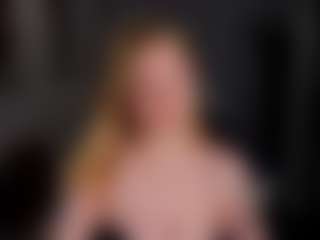 Live cam show with Margo - Green Eyes on Gym Cam Girls