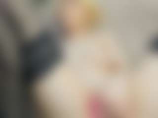 Live cam show with DELAY-LALEA - Body Massage on TeamSkeetLive