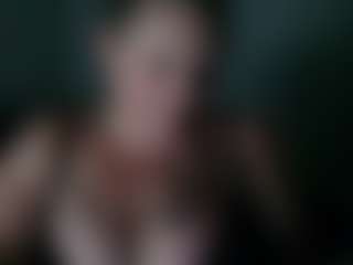 Live cam show with TrixieLynn69 - Public Mature on hornycams.live