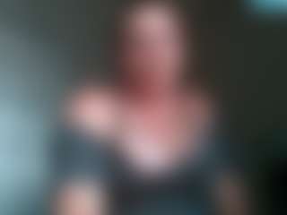 Live cam show with TrixieLynn69 - Mature on Dare Cams