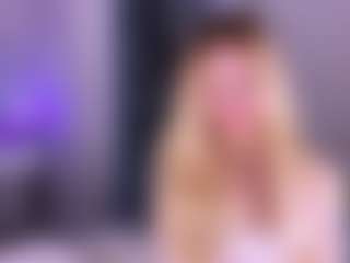 Live cam show with MarqueriteWieberg - Cute on Mixed Magazine Live