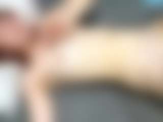 Live cam show with RosauraGalam - Ebony on Camming Site | georgia