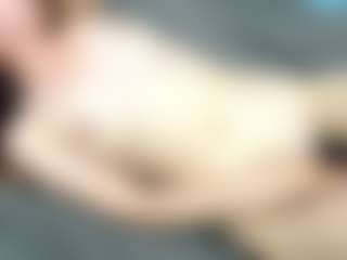 Live cam show with RosauraGalam - College on AdultVida.com