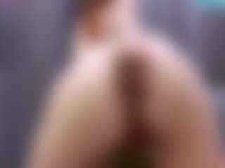 Live cam show with RosauraGalam - Green Eyes on Lustler