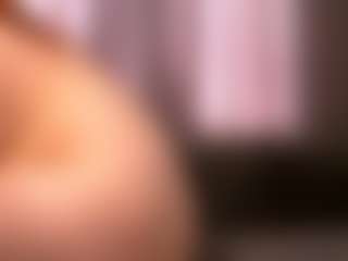 Live cam show with RosauraGalam - Young Adult on Camiplay Live