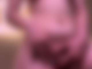 RosauraGalam's Live Sex Cam Show