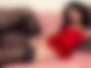 Live cam show with RossieJablonowski - Moaning on Uber Horny