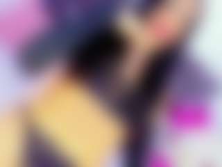SexyJuliaa01's Live Sex Cam Show
