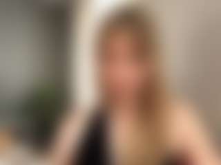 Live cam show with Kristie - Blonde Hair on CamClone