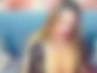Live cam show with QueenMargo18 - Big Tits on studioflirtlive.com