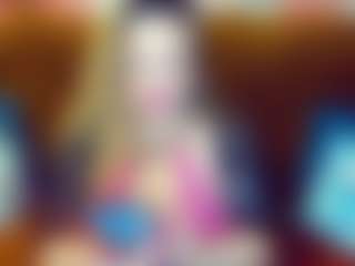 Live cam show with QueenMargo18 - Middle Aged on TeamSkeetLive