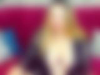 QueenMargo18's Live Sex Cam Show