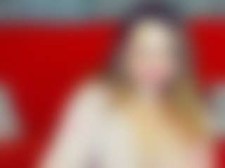 Live cam show with QueenMargo18 - Middle Aged on Camsoda