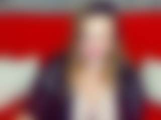 QueenMargo18 MILF webcam performer live streaming