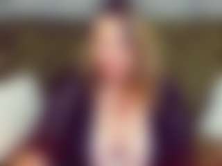 QueenMargo18's Live Sex Cam Show