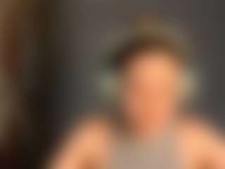 Live cam show with Kelly - Green Eyes on SinfulBabes