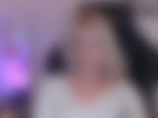 Live cam show with CinderellaMoon - Blue Eyes on Hubzter Live