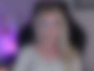Live cam show with CinderellaMoon - Body Massage on Dolls Live