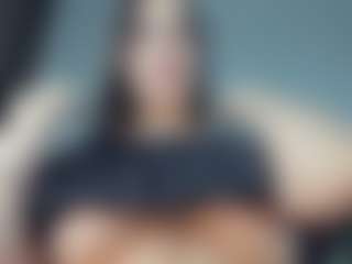 Live cam show with KimberlieWinningham - Flashing on Dolls Live