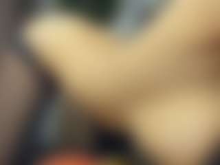 Live cam show with KimberlieWinningham - Gray Eyes on madthumbs