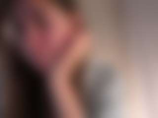Live cam show with Millie - Cum Brown Hair on Gym Cam Girls