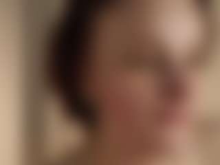 Live cam show with AndreaStranahan - Green Eyes on madthumbs